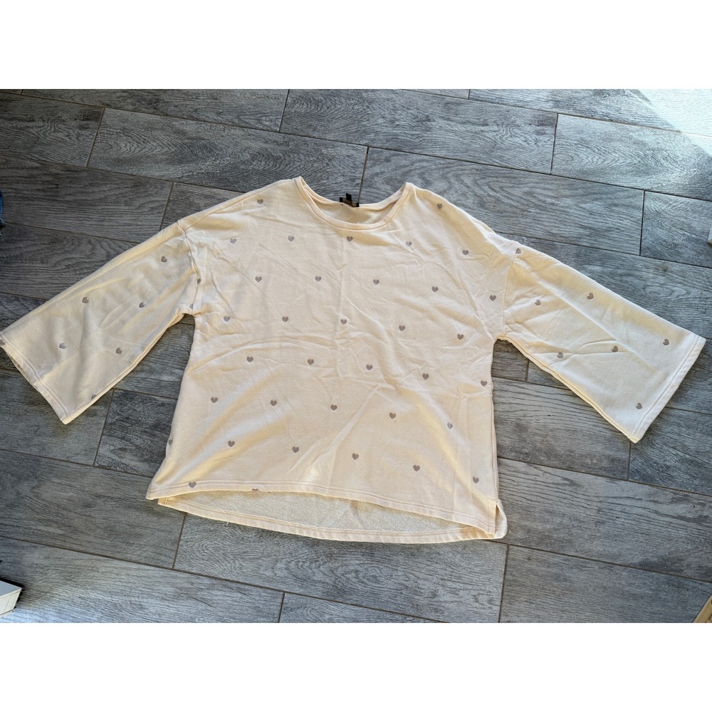 DG2 Diane Gilman Plus Size 1X Cream Heart‎ Print Sweatshirt Top Valentines Day